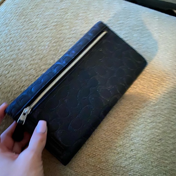 Coach Glitter Wallet - Picture 4 of 5